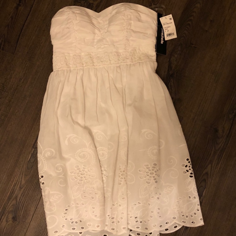 White‎ strapless dress NWT eyelet cutout